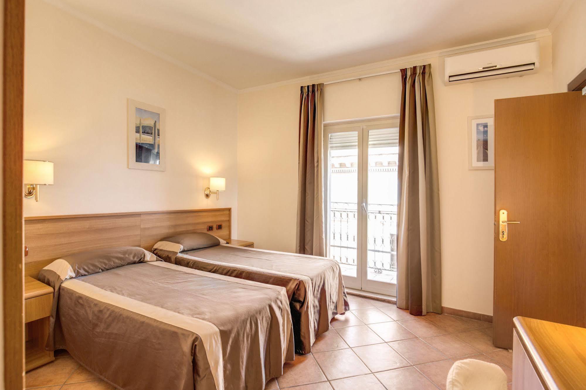רומא Hotel San Marco מראה חיצוני תמונה